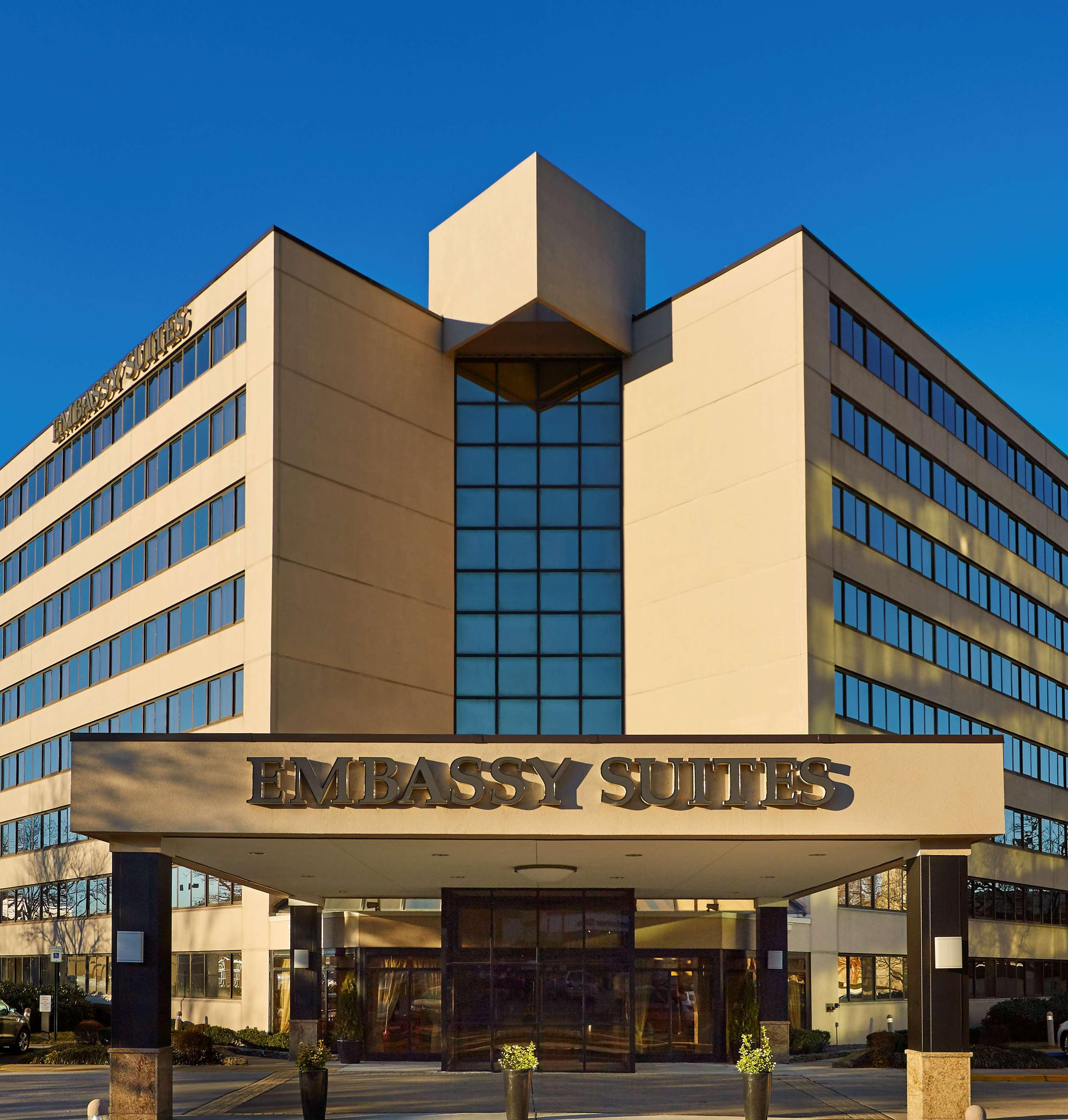 Embassy Suites טייסונס קורנר מראה חיצוני תמונה