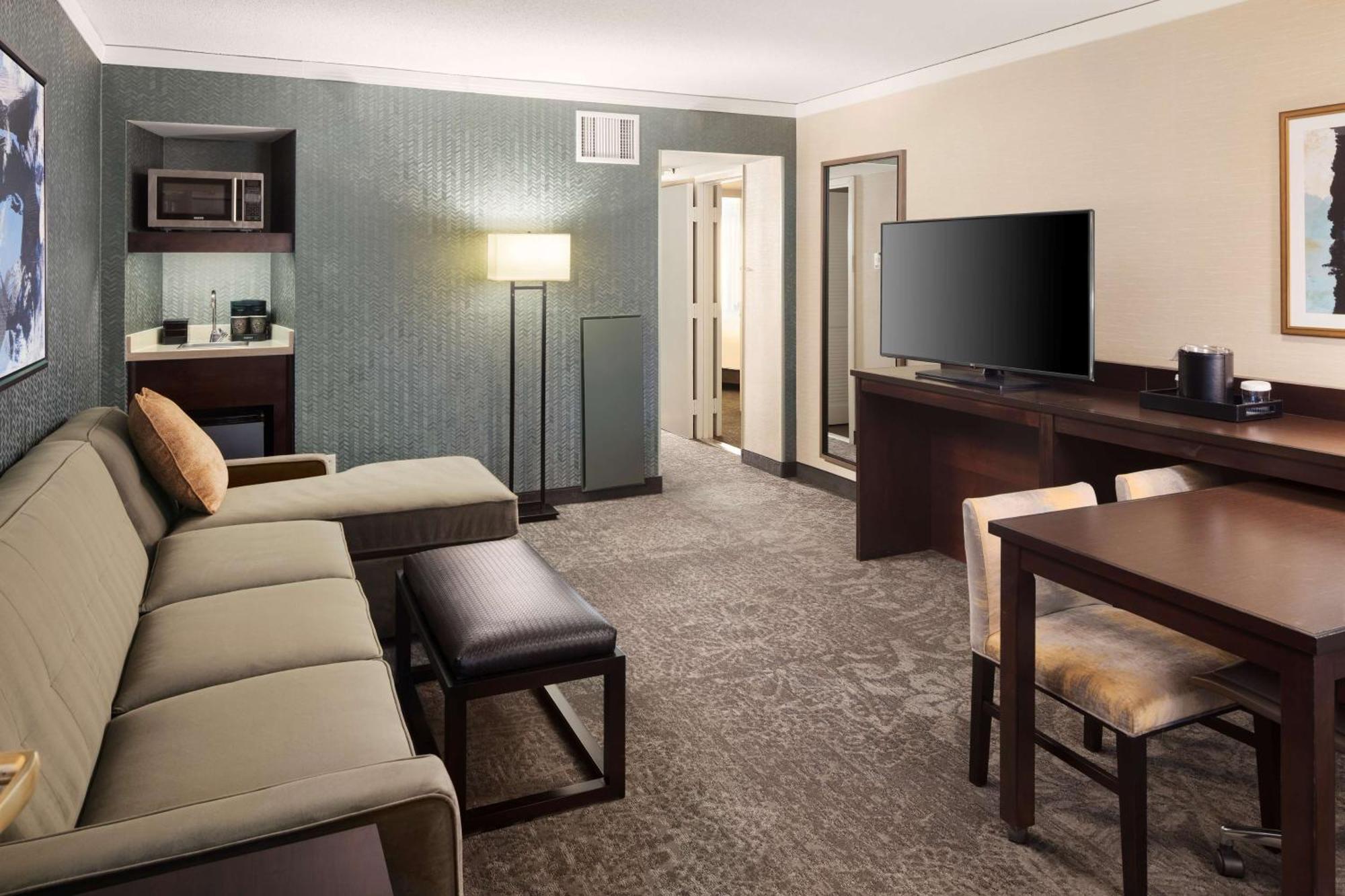 Embassy Suites טייסונס קורנר מראה חיצוני תמונה