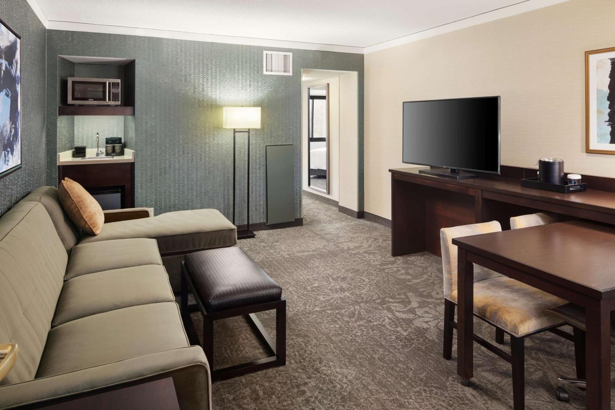 Embassy Suites טייסונס קורנר מראה חיצוני תמונה