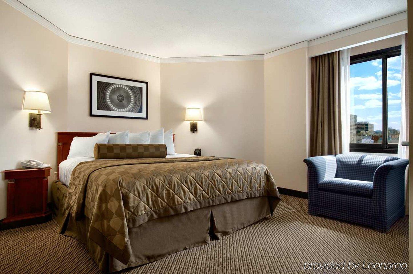 Embassy Suites טייסונס קורנר חדר תמונה
