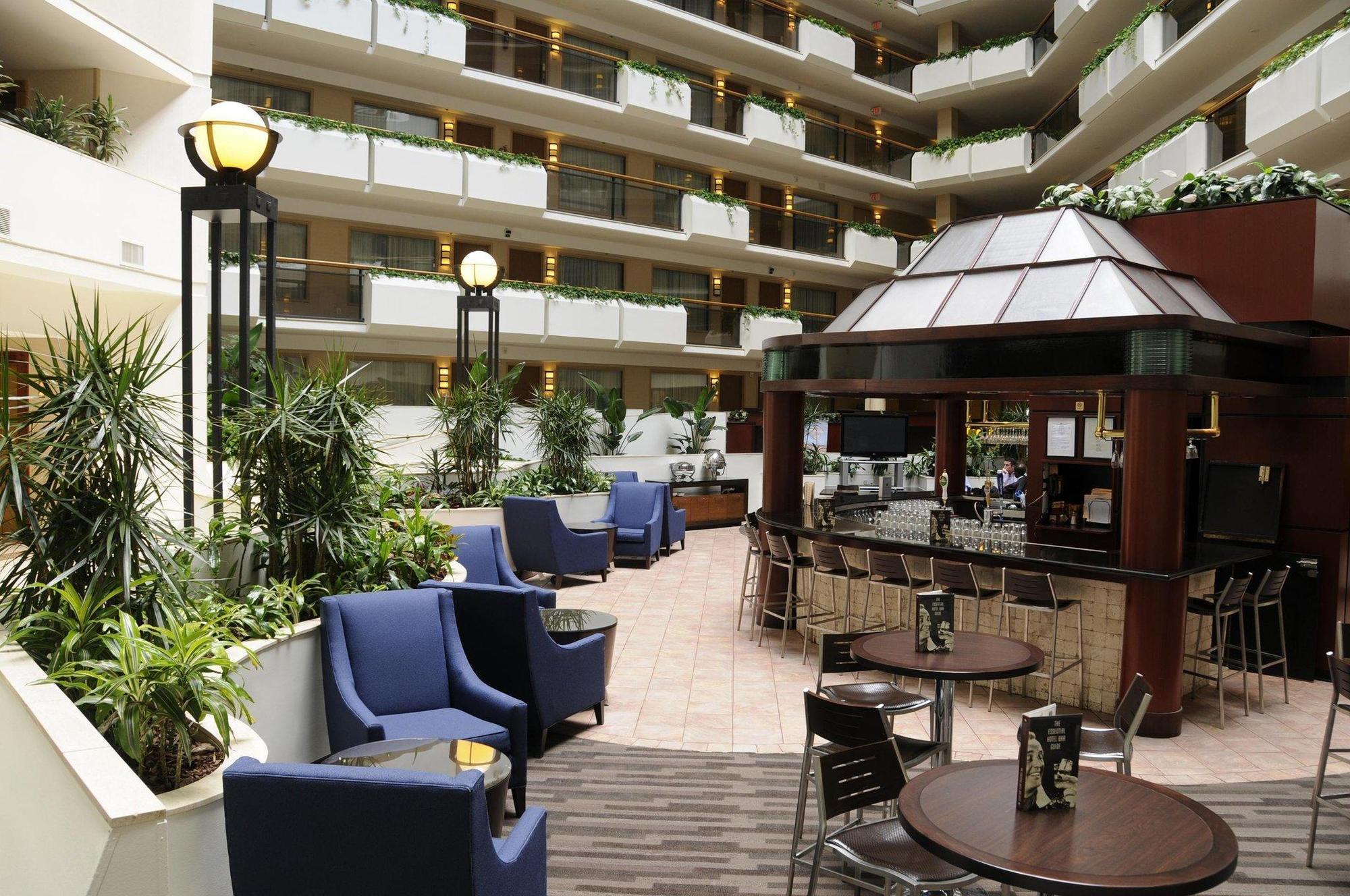 Embassy Suites טייסונס קורנר מראה פנימי תמונה