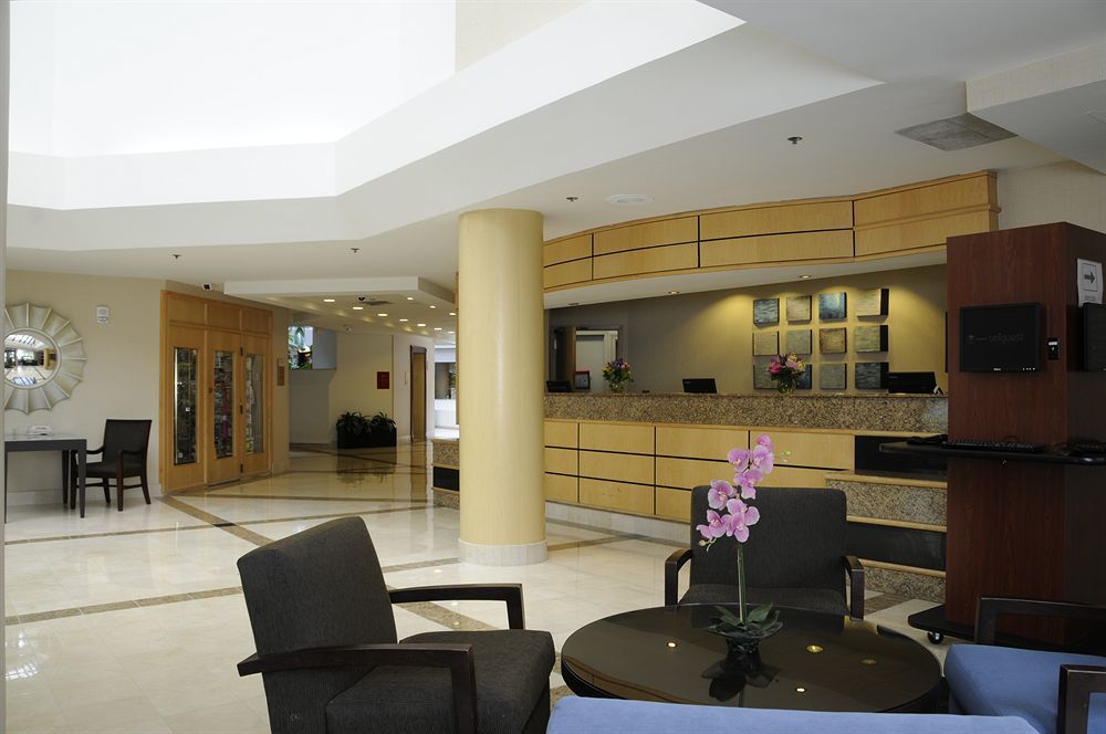 Embassy Suites טייסונס קורנר מראה חיצוני תמונה