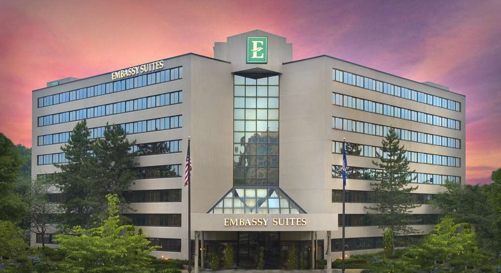 Embassy Suites טייסונס קורנר מראה חיצוני תמונה