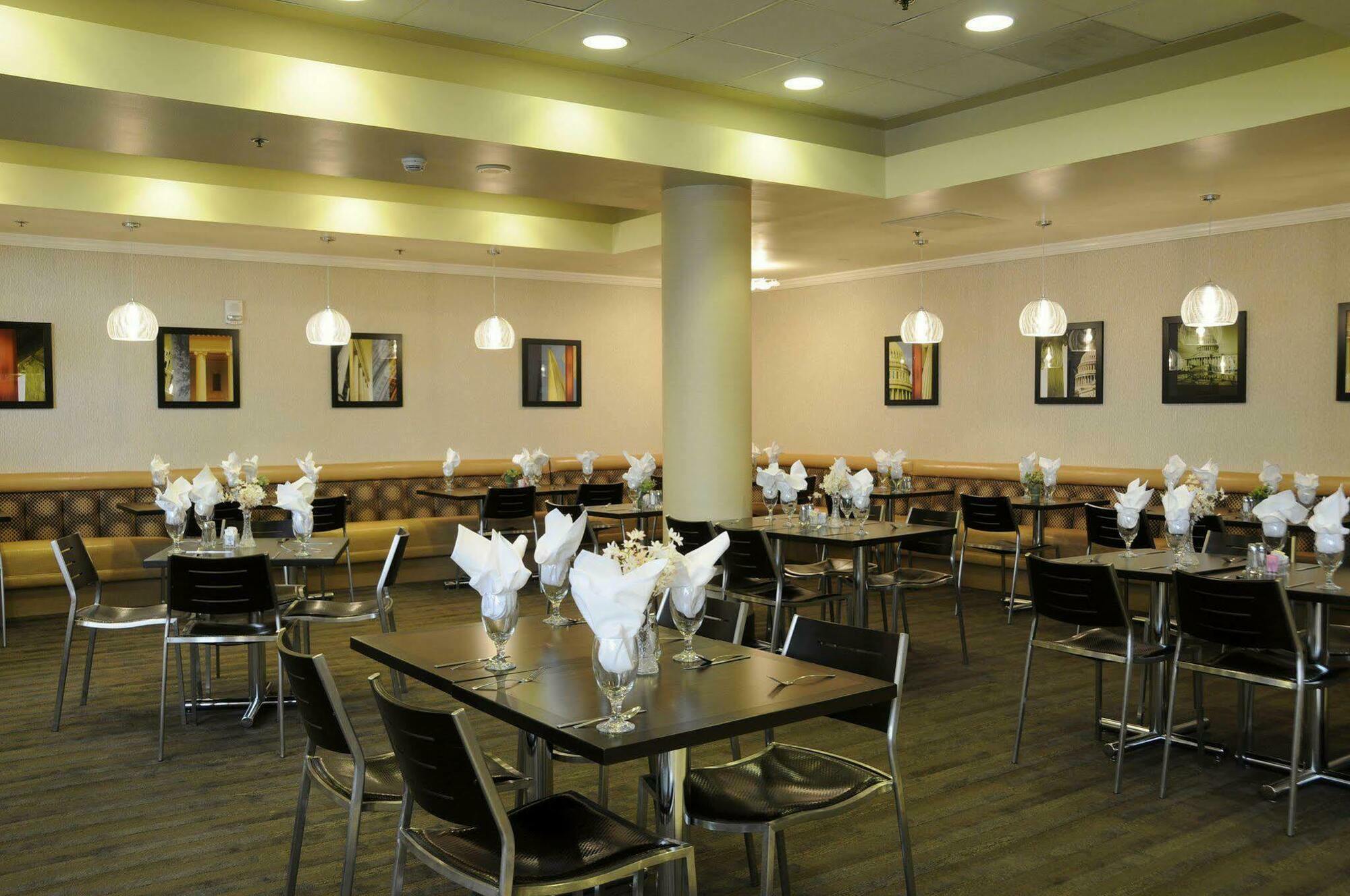 Embassy Suites טייסונס קורנר מסעדה תמונה
